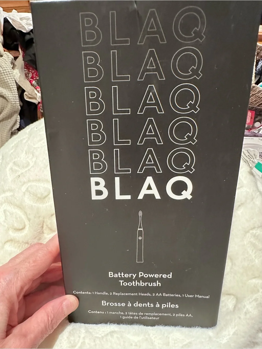 BLAQ Battery Powered Toothbrush Kit NEW Handle, 2 Heads, Batteries NEW $65